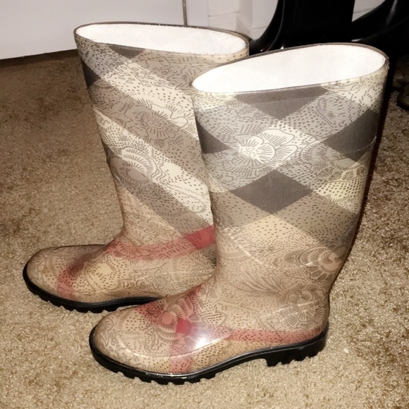 Burberry rain boot size 39 - Picture 3 of 6